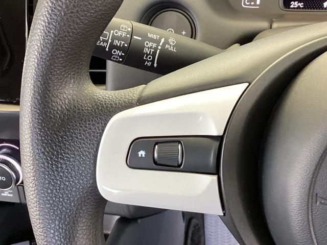 フィット ホーム ディスプレイオーディオ ETC 衝突軽減ブレーキ LEDライト オートライト クリアランスソナー 記録簿付 エアバッグ iストップ スマ-トキ- 盗難防止装置 Wエアバック USBポート DVD(40枚目)