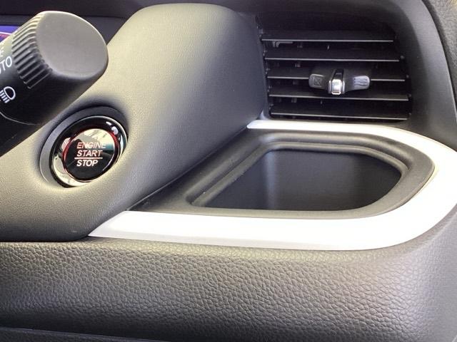 フィット ホーム ディスプレイオーディオ ETC 衝突軽減ブレーキ LEDライト オートライト クリアランスソナー 記録簿付 エアバッグ iストップ スマ-トキ- 盗難防止装置 Wエアバック USBポート DVD(43枚目)