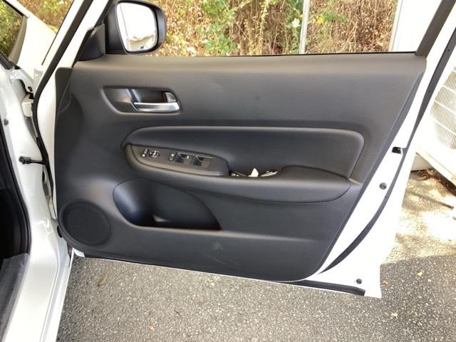 フィット ホーム ディスプレイオーディオ ETC 衝突軽減ブレーキ LEDライト オートライト クリアランスソナー 記録簿付 エアバッグ iストップ スマ-トキ- 盗難防止装置 Wエアバック USBポート DVD(49枚目)