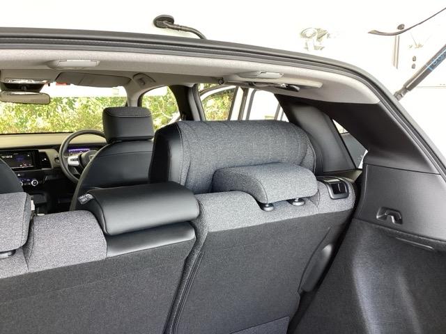 フィット ホーム ディスプレイオーディオ ETC 衝突軽減ブレーキ LEDライト オートライト クリアランスソナー 記録簿付 エアバッグ iストップ スマ-トキ- 盗難防止装置 Wエアバック USBポート DVD(61枚目)