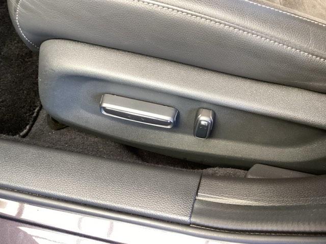 インサイト ＥＸ・ブラックスタイル　純正ナビ　フルセグ　リアカメラ　ＡＡＣ　クルーズコントロール　キーレス　ＬＥＤライト　Ｐセンサー　サイドエアバッグ　ＶＳＡ　シートヒータ　エアバッグ　スマートキー　ＡＢＳ　ドライブレコーダー　ＵＳＢ（39枚目）