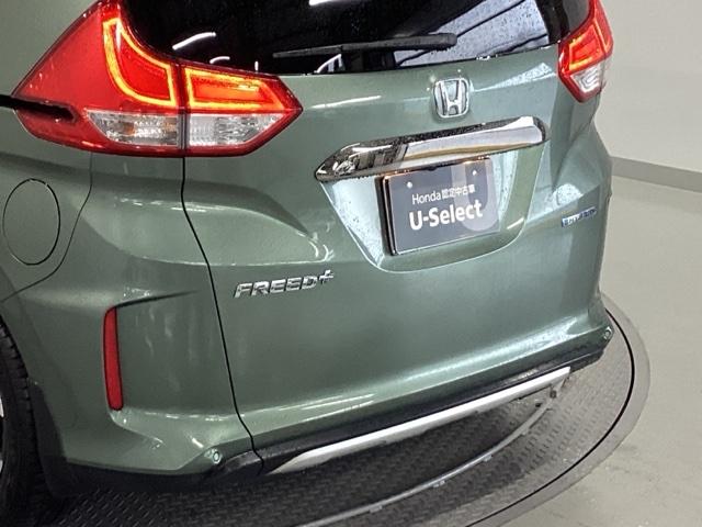 フリード+ハイブリッド ハイブリッド・クロスターホンダセンシング 純正メモリーナビ 両側電動スライドドア バックカメラ ETC 地デジフルセグ 両側電動ドア LEDヘッドライト スマートキー 横滑り防止装置 クルーズコントロール ウォークスルー 整備記録簿 USB(30枚目)