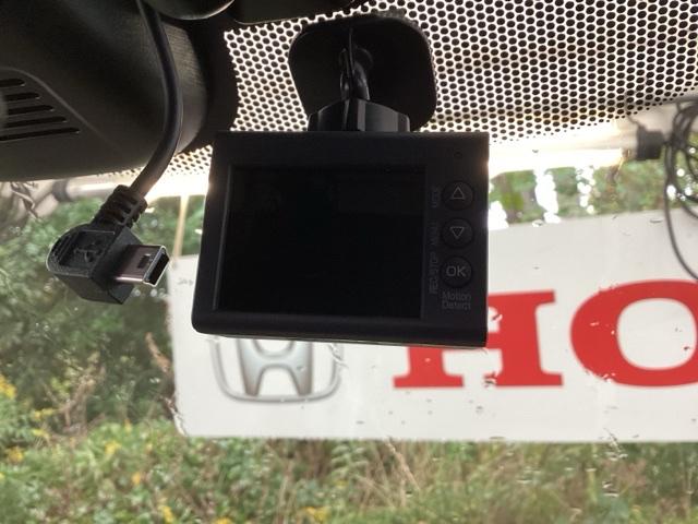 フリード+ハイブリッド ハイブリッド・クロスターホンダセンシング 純正メモリーナビ 両側電動スライドドア バックカメラ ETC 地デジフルセグ 両側電動ドア LEDヘッドライト スマートキー 横滑り防止装置 クルーズコントロール ウォークスルー 整備記録簿 USB(50枚目)