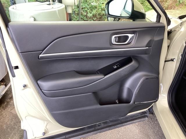 ヴェゼル e:HEVZ 純正メモリーナビ ドラレコ リアカメラ 衝突回避支援ブレーキ機能 スマキ Pトランク フルオートエアコン Dレコ エアバッグ 両席エアバック Rカメ 記録簿付 パワーウィンドウ LEDランプ ソナー(33枚目)