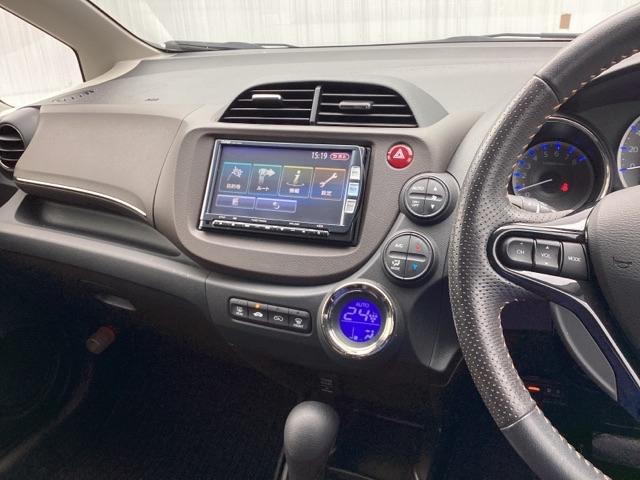 フィットシャトルハイブリッド ハイブリッドファインライン　メモリーナビ　リアカメラ　ＥＴＣ　シートヒータ　オートエアコン　エアバッグ　パワーウインドウ　Ｗエアバック　キーレス　ＤＶＤ　ＶＳＡ　オートクルーズコントロール　パワーステアリング　ＡＢＳ　イモビ（6枚目）