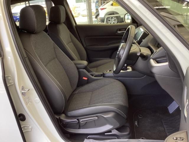 フィット e:HEVホーム 試乗車 メモリーナビ ETC ドラレコ 前後誤発進抑制機能 助手席エアバッグ 運転席エアバッグ アイドリングストップ 禁煙 LEDライト USB接続 バックカメラ ABS サイドエアバッグ DVD再生(18枚目)