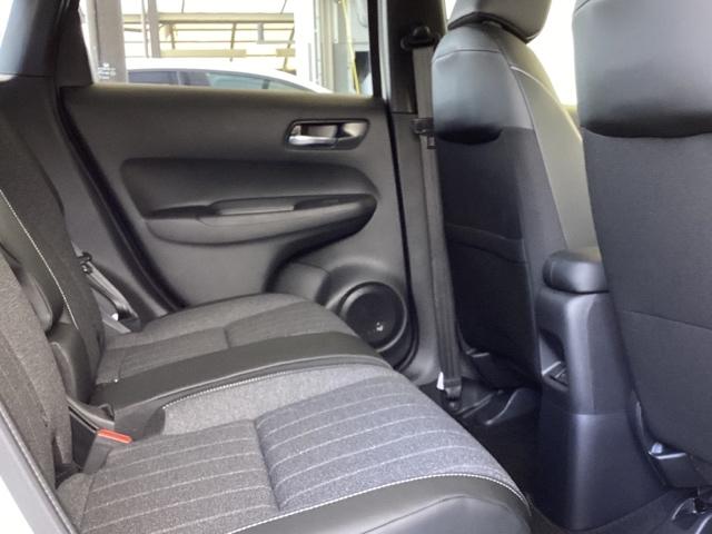 フィット e:HEVホーム 試乗車 メモリーナビ ETC ドラレコ 前後誤発進抑制機能 助手席エアバッグ 運転席エアバッグ アイドリングストップ 禁煙 LEDライト USB接続 バックカメラ ABS サイドエアバッグ DVD再生(28枚目)