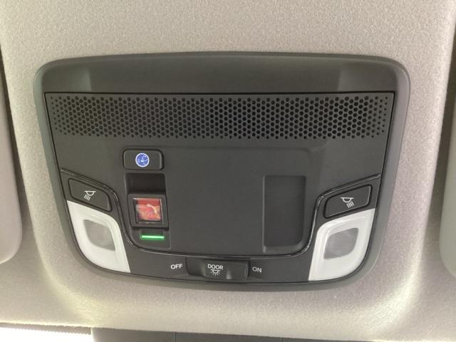 フィット e:HEVホーム 試乗車 メモリーナビ ETC ドラレコ 前後誤発進抑制機能 助手席エアバッグ 運転席エアバッグ アイドリングストップ 禁煙 LEDライト USB接続 バックカメラ ABS サイドエアバッグ DVD再生(29枚目)