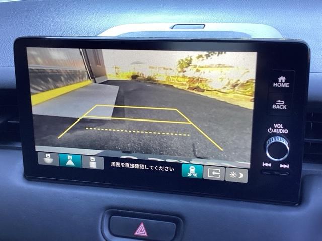 ヴェゼル ｅ：ＨＥＶＺ　純正メモリーナビ　ドラレコ　リアカメラ　衝突回避支援ブレーキ機能　スマキ　Ｐトランク　フルオートエアコン　Ｄレコ　エアバッグ　両席エアバック　Ｒカメ　記録簿付　パワーウィンドウ　ＬＥＤランプ　ソナー（12枚目）