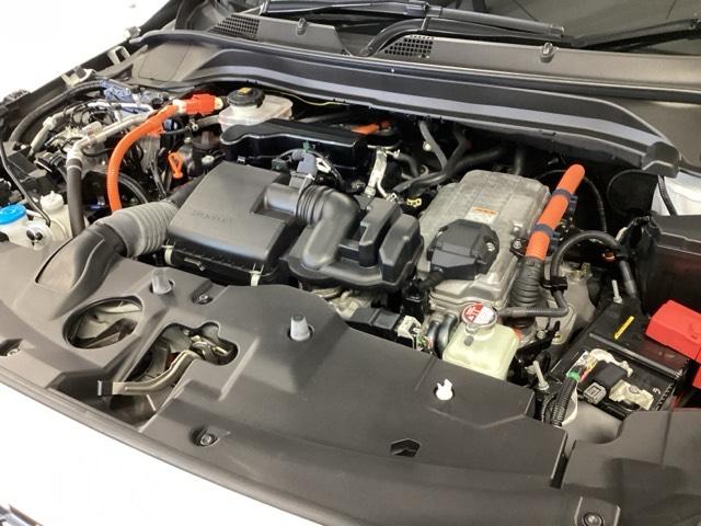 ヴェゼル ｅ：ＨＥＶＺ　純正メモリーナビ　ドラレコ　リアカメラ　衝突回避支援ブレーキ機能　スマキ　Ｐトランク　フルオートエアコン　Ｄレコ　エアバッグ　両席エアバック　Ｒカメ　記録簿付　パワーウィンドウ　ＬＥＤランプ　ソナー（20枚目）