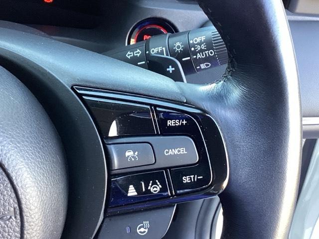 ヴェゼル ｅ：ＨＥＶＺ　純正メモリーナビ　ドラレコ　リアカメラ　衝突回避支援ブレーキ機能　スマキ　Ｐトランク　フルオートエアコン　Ｄレコ　エアバッグ　両席エアバック　Ｒカメ　記録簿付　パワーウィンドウ　ＬＥＤランプ　ソナー（42枚目）