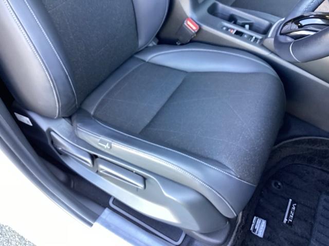 ヴェゼル ｅ：ＨＥＶＺ　純正メモリーナビ　ドラレコ　リアカメラ　衝突回避支援ブレーキ機能　スマキ　Ｐトランク　フルオートエアコン　Ｄレコ　エアバッグ　両席エアバック　Ｒカメ　記録簿付　パワーウィンドウ　ＬＥＤランプ　ソナー（57枚目）