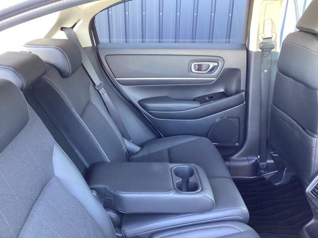 ヴェゼル ｅ：ＨＥＶＺ　純正メモリーナビ　ドラレコ　リアカメラ　衝突回避支援ブレーキ機能　スマキ　Ｐトランク　フルオートエアコン　Ｄレコ　エアバッグ　両席エアバック　Ｒカメ　記録簿付　パワーウィンドウ　ＬＥＤランプ　ソナー（59枚目）