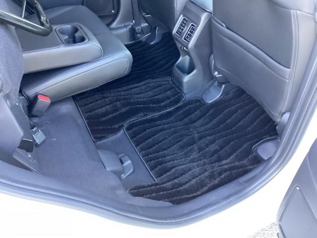 ヴェゼル ｅ：ＨＥＶＺ　純正メモリーナビ　ドラレコ　リアカメラ　衝突回避支援ブレーキ機能　スマキ　Ｐトランク　フルオートエアコン　Ｄレコ　エアバッグ　両席エアバック　Ｒカメ　記録簿付　パワーウィンドウ　ＬＥＤランプ　ソナー（61枚目）