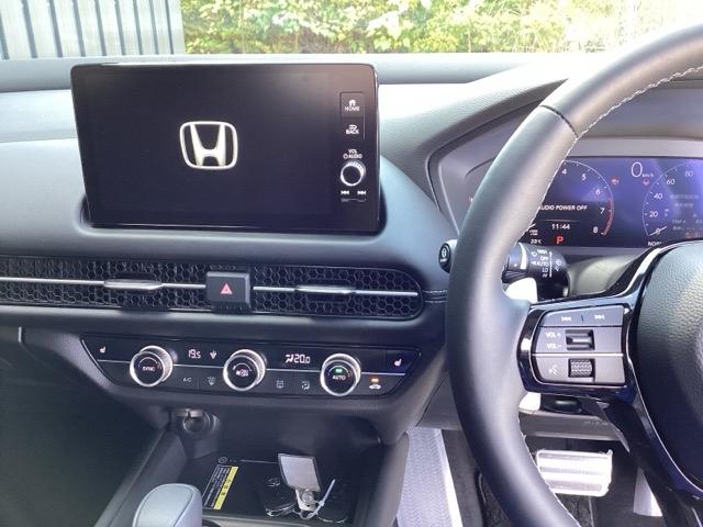 ＺＲ－Ｖ Ｚ　純正メモリナビ　本革パワーシート　ＥＴＣ　Ｄレコ　盗難防止システム　インテリキー　カーテンエアバック　地デジ　ＶＳＡ　Ｂカメラ　クルコン　ＵＳＢ　エアコン　ターボ　本革シ－ト　クリアランスソナー（3枚目）