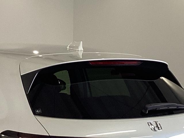 ＺＲ－Ｖ Ｚ　純正メモリナビ　本革パワーシート　ＥＴＣ　Ｄレコ　盗難防止システム　インテリキー　カーテンエアバック　地デジ　ＶＳＡ　Ｂカメラ　クルコン　ＵＳＢ　エアコン　ターボ　本革シ－ト　クリアランスソナー（28枚目）