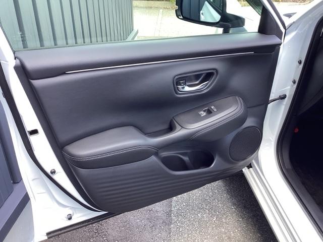 ＺＲ－Ｖ Ｚ　純正メモリナビ　本革パワーシート　ＥＴＣ　Ｄレコ　盗難防止システム　インテリキー　カーテンエアバック　地デジ　ＶＳＡ　Ｂカメラ　クルコン　ＵＳＢ　エアコン　ターボ　本革シ－ト　クリアランスソナー（32枚目）