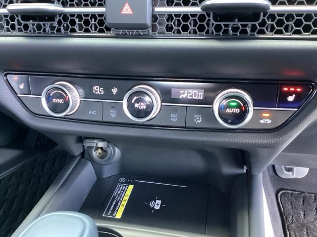 ＺＲ－Ｖ Ｚ　純正メモリナビ　本革パワーシート　ＥＴＣ　Ｄレコ　盗難防止システム　インテリキー　カーテンエアバック　地デジ　ＶＳＡ　Ｂカメラ　クルコン　ＵＳＢ　エアコン　ターボ　本革シ－ト　クリアランスソナー（35枚目）