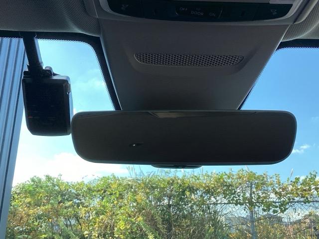 ＺＲ－Ｖ Ｚ　純正メモリナビ　本革パワーシート　ＥＴＣ　Ｄレコ　盗難防止システム　インテリキー　カーテンエアバック　地デジ　ＶＳＡ　Ｂカメラ　クルコン　ＵＳＢ　エアコン　ターボ　本革シ－ト　クリアランスソナー（47枚目）