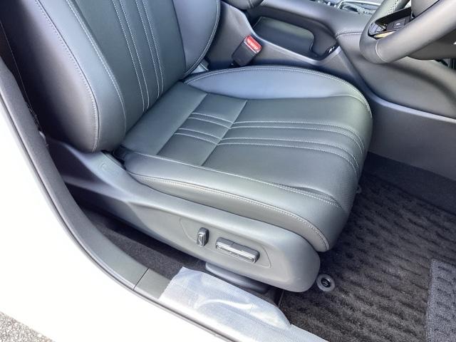 ＺＲ－Ｖ Ｚ　純正メモリナビ　本革パワーシート　ＥＴＣ　Ｄレコ　盗難防止システム　インテリキー　カーテンエアバック　地デジ　ＶＳＡ　Ｂカメラ　クルコン　ＵＳＢ　エアコン　ターボ　本革シ－ト　クリアランスソナー（56枚目）