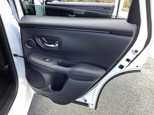 ＺＲ－Ｖ Ｚ　純正メモリナビ　本革パワーシート　ＥＴＣ　Ｄレコ　盗難防止システム　インテリキー　カーテンエアバック　地デジ　ＶＳＡ　Ｂカメラ　クルコン　ＵＳＢ　エアコン　ターボ　本革シ－ト　クリアランスソナー（60枚目）