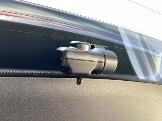 ＺＲ－Ｖ Ｚ　純正メモリナビ　本革パワーシート　ＥＴＣ　Ｄレコ　盗難防止システム　インテリキー　カーテンエアバック　地デジ　ＶＳＡ　Ｂカメラ　クルコン　ＵＳＢ　エアコン　ターボ　本革シ－ト　クリアランスソナー（64枚目）