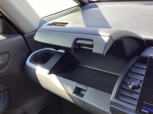 フィット ホーム メモリーナビ ETC リアカメラ 記録簿 衝突軽減 USB接続 AAC 横滑り防止機能 サイドエアバック LEDライト クルーズコントロール パワーウィンドウ スマキー 禁煙車 DVD ナビTV(30枚目)