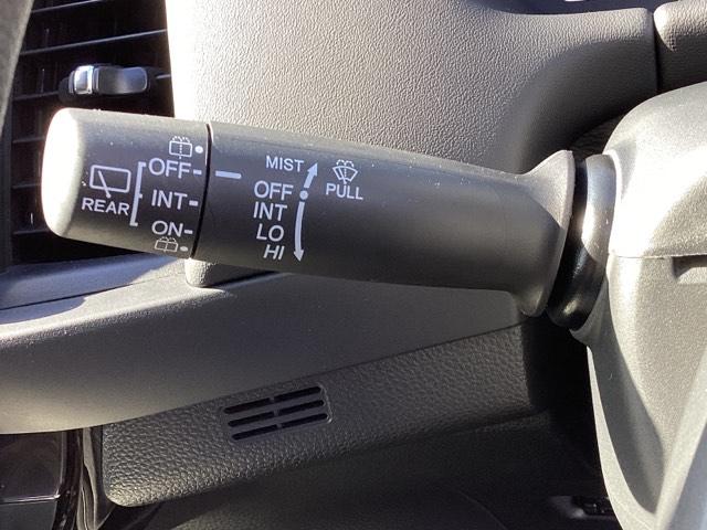 フィット ホーム メモリーナビ ETC リアカメラ 記録簿 衝突軽減 USB接続 AAC 横滑り防止機能 サイドエアバック LEDライト クルーズコントロール パワーウィンドウ スマキー 禁煙車 DVD ナビTV(34枚目)