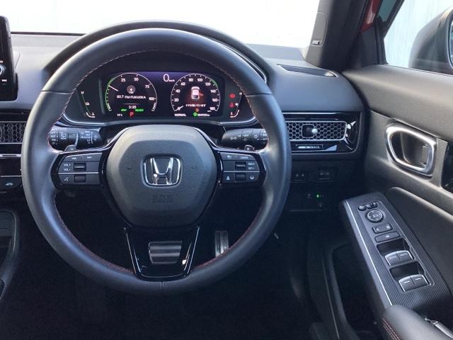 シビック e:HEV メモリーナビ ドラレコ リアカメラ 盗難防止システム クリアランスソナー オートクルーズコントロール 地デジフルセグ 後カメラ USBポート パワーステアリング パワーシート LEDライト エアコン(3枚目)