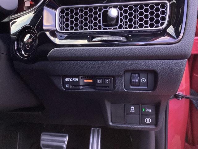 シビック e:HEV メモリーナビ ドラレコ リアカメラ 盗難防止システム クリアランスソナー オートクルーズコントロール 地デジフルセグ 後カメラ USBポート パワーステアリング パワーシート LEDライト エアコン(13枚目)