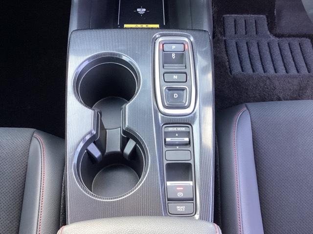 シビック e:HEV メモリーナビ ドラレコ リアカメラ 盗難防止システム クリアランスソナー オートクルーズコントロール 地デジフルセグ 後カメラ USBポート パワーステアリング パワーシート LEDライト エアコン(17枚目)