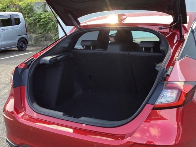 シビック e:HEV メモリーナビ ドラレコ リアカメラ 盗難防止システム クリアランスソナー オートクルーズコントロール 地デジフルセグ 後カメラ USBポート パワーステアリング パワーシート LEDライト エアコン(20枚目)