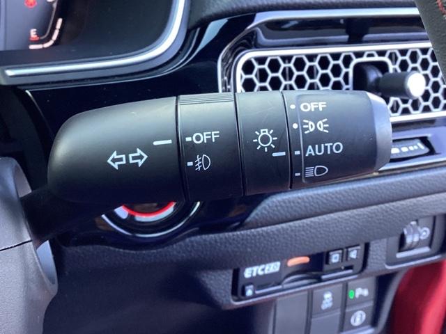 シビック e:HEV メモリーナビ ドラレコ リアカメラ 盗難防止システム クリアランスソナー オートクルーズコントロール 地デジフルセグ 後カメラ USBポート パワーステアリング パワーシート LEDライト エアコン(34枚目)