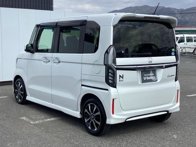 N-BOXカスタム G・Lホンダセンシング 地デジTV 整備記録簿 助手席エアバッグ キーレス アイドリングST セキュリティーアラーム スマ-トキ- リアカメラ ナビTV ETC 前車追従機能 サイドエアバッグ DVD(10枚目)