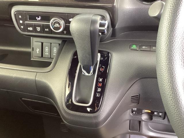 N-BOXカスタム G・Lホンダセンシング 地デジTV 整備記録簿 助手席エアバッグ キーレス アイドリングST セキュリティーアラーム スマ-トキ- リアカメラ ナビTV ETC 前車追従機能 サイドエアバッグ DVD(20枚目)