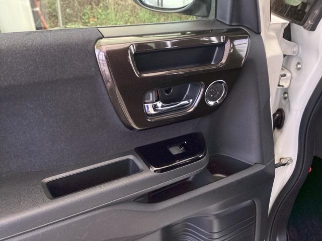 N-BOXカスタム G・Lホンダセンシング 地デジTV 整備記録簿 助手席エアバッグ キーレス アイドリングST セキュリティーアラーム スマ-トキ- リアカメラ ナビTV ETC 前車追従機能 サイドエアバッグ DVD(31枚目)