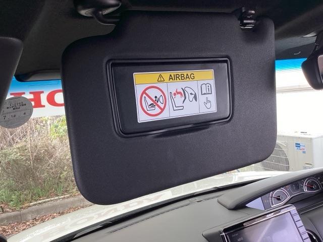 N-BOXカスタム G・Lホンダセンシング 地デジTV 整備記録簿 助手席エアバッグ キーレス アイドリングST セキュリティーアラーム スマ-トキ- リアカメラ ナビTV ETC 前車追従機能 サイドエアバッグ DVD(34枚目)