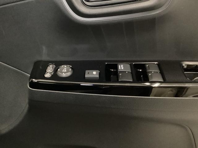 Ｎ－ＯＮＥ オリジナル　試乗車　メモリーナビ　ＥＴＣ　ドラレコ　追突被害軽減ブレーキ　禁煙　オートクルーズコントロール　サイドエアバック　クリアランスソナー　ナビ＆ＴＶ　ＬＥＤライト　ＵＳＢ　ＷＡＢ　Ｂカメラ　セキュリティ（32枚目）