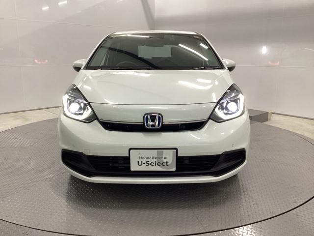 フィット e:HEVホーム 試乗車 メモリーナビ ドラレコ ETC 前後誤発進抑制機能 クリソナ 助手席エアバッグ 運転席エアバッグ アイドリングストップ 禁煙 LEDライト USB接続 バックカメラ ABS サイドエアバッグ(6枚目)