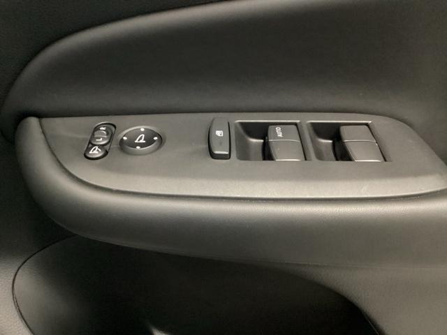 フィット e:HEVホーム 試乗車 メモリーナビ ドラレコ ETC 前後誤発進抑制機能 クリソナ 助手席エアバッグ 運転席エアバッグ アイドリングストップ 禁煙 LEDライト USB接続 バックカメラ ABS サイドエアバッグ(27枚目)