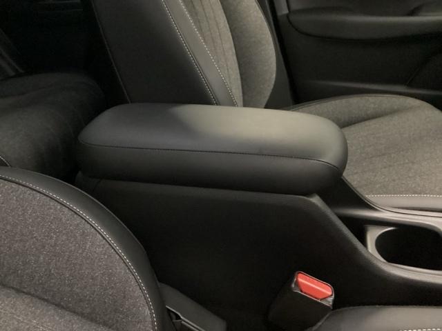 フィット e:HEVホーム 試乗車 メモリーナビ ドラレコ ETC 前後誤発進抑制機能 クリソナ 助手席エアバッグ 運転席エアバッグ アイドリングストップ 禁煙 LEDライト USB接続 バックカメラ ABS サイドエアバッグ(32枚目)