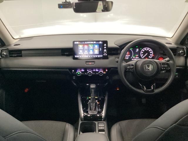 ヴェゼル ｅ：ＨＥＶＺ　試乗車　メモリーナビ　ドラレコ　ＥＴＣ　衝突回避支援ブレーキ機能　スマキ　Ｐトランク　フルオートエアコン　Ｄレコ　エアバッグ　両席エアバック　Ｒカメ　パワーウィンドウ　ＬＥＤランプ　ソナー　クルーズＣ（2枚目）