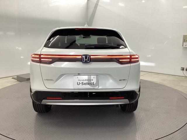 ヴェゼル ｅ：ＨＥＶＺ　試乗車　メモリーナビ　ドラレコ　ＥＴＣ　衝突回避支援ブレーキ機能　スマキ　Ｐトランク　フルオートエアコン　Ｄレコ　エアバッグ　両席エアバック　Ｒカメ　パワーウィンドウ　ＬＥＤランプ　ソナー　クルーズＣ（9枚目）