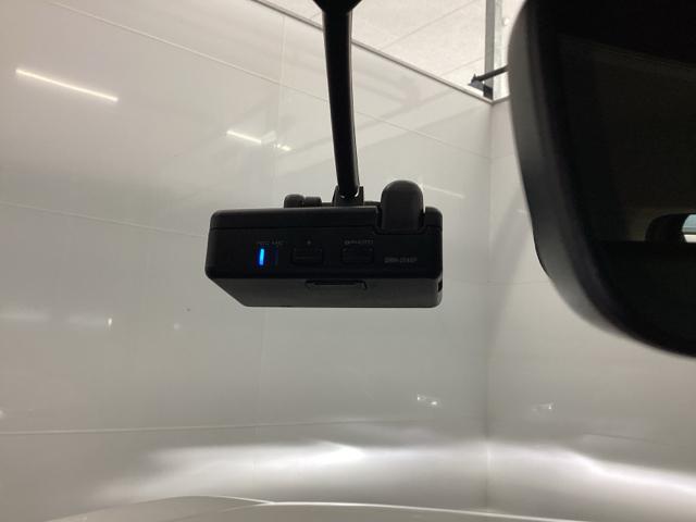 ヴェゼル ｅ：ＨＥＶＺ　試乗車　メモリーナビ　ドラレコ　ＥＴＣ　衝突回避支援ブレーキ機能　スマキ　Ｐトランク　フルオートエアコン　Ｄレコ　エアバッグ　両席エアバック　Ｒカメ　パワーウィンドウ　ＬＥＤランプ　ソナー　クルーズＣ（12枚目）