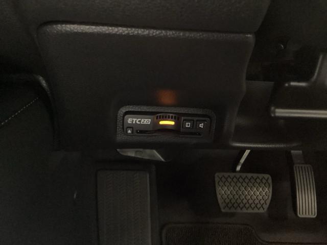 ヴェゼル ｅ：ＨＥＶＺ　試乗車　メモリーナビ　ドラレコ　ＥＴＣ　衝突回避支援ブレーキ機能　スマキ　Ｐトランク　フルオートエアコン　Ｄレコ　エアバッグ　両席エアバック　Ｒカメ　パワーウィンドウ　ＬＥＤランプ　ソナー　クルーズＣ（13枚目）