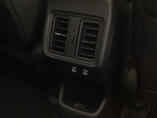 ヴェゼル ｅ：ＨＥＶＺ　試乗車　メモリーナビ　ドラレコ　ＥＴＣ　衝突回避支援ブレーキ機能　スマキ　Ｐトランク　フルオートエアコン　Ｄレコ　エアバッグ　両席エアバック　Ｒカメ　パワーウィンドウ　ＬＥＤランプ　ソナー　クルーズＣ（28枚目）