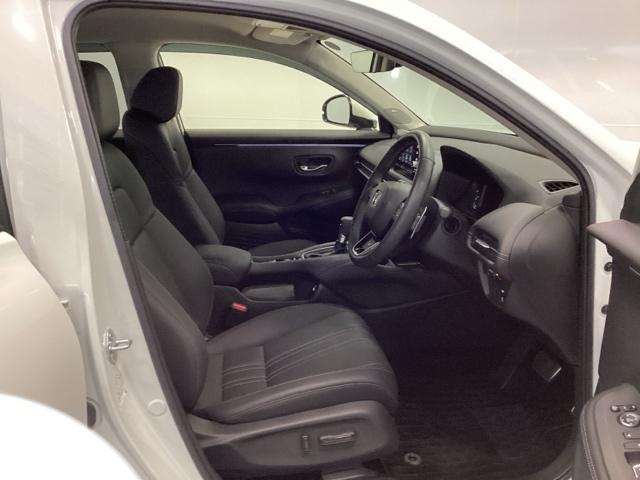 ZR-V Z ドラレコ ナビ Rカメラ ブルートゥース 盗難防止システム インテリキー カーテンエアバック 地デジ VSA クルコン USB エアコン ターボ 本革シ-ト クリアランスソナー LEDヘッドライト(19枚目)