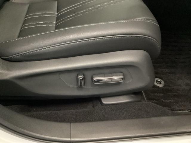 ZR-V Z ドラレコ ナビ Rカメラ ブルートゥース 盗難防止システム インテリキー カーテンエアバック 地デジ VSA クルコン USB エアコン ターボ 本革シ-ト クリアランスソナー LEDヘッドライト(43枚目)