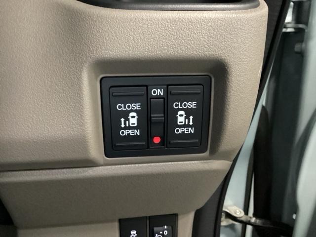 N-BOXジョイ ターボ ナビ Rカメラ ブルートゥース フルセグ LEDヘッド ETC車載器 オートエアコン 両側電動ドア クリアランスソナー パワーウィンドウ オートライト キーフリー シートヒーター スマートキー DVD(19枚目)