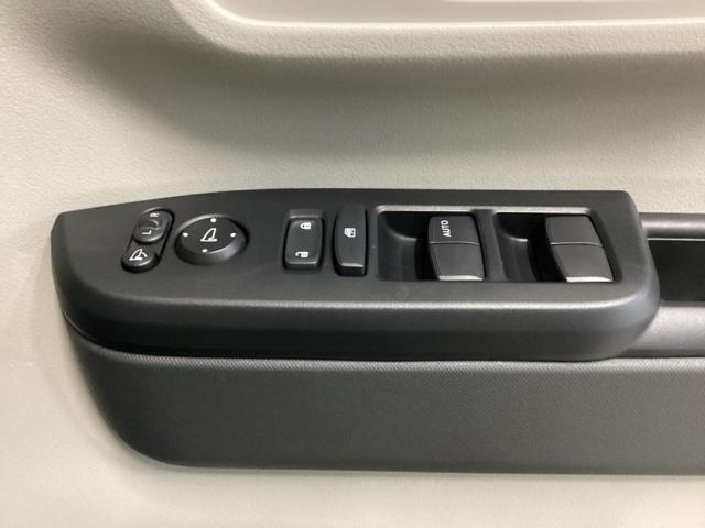 Ｎ－ＢＯＸ ファッションスタイル　試乗車　メモリーナビ　リアカメラ　ドラレコ　ソナー　盗難防止装置　スマートキ　ＵＳＢポート　ＬＥＤランプ　ＥＴＣ　バックモニター　サイドカーテンエアバック　ドライブレコーダー　クルコン　ＶＳＡ　ＡＢＳ（33枚目）